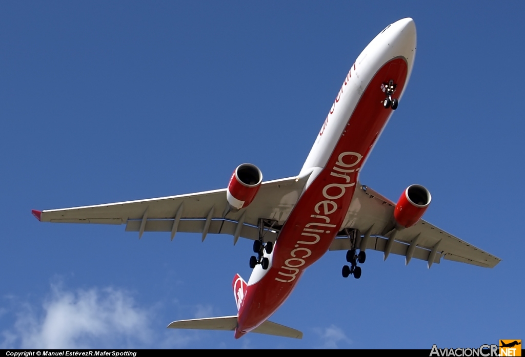 D-AERQ - Airbus A330-322 - Air Berlin