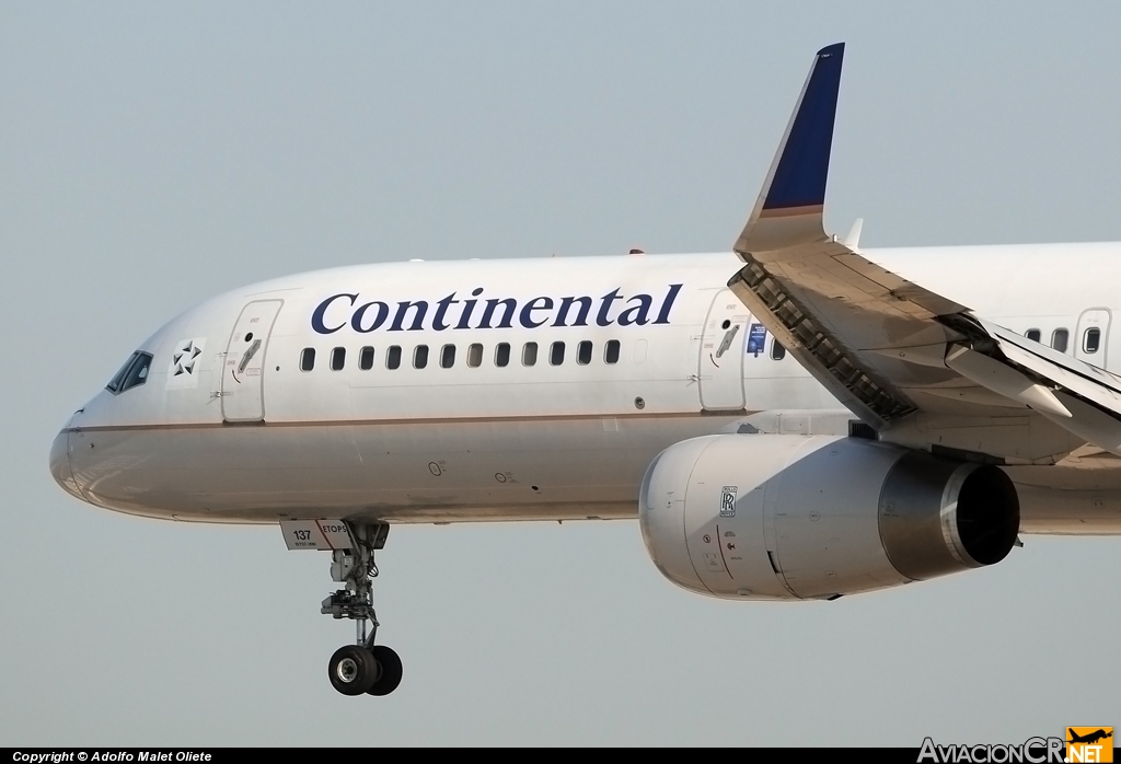 N34137 - Boeing 757-224 - Continental Airlines