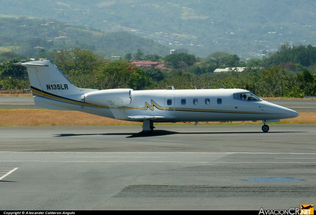 N135LR - Gates Learjet 55 - Privado
