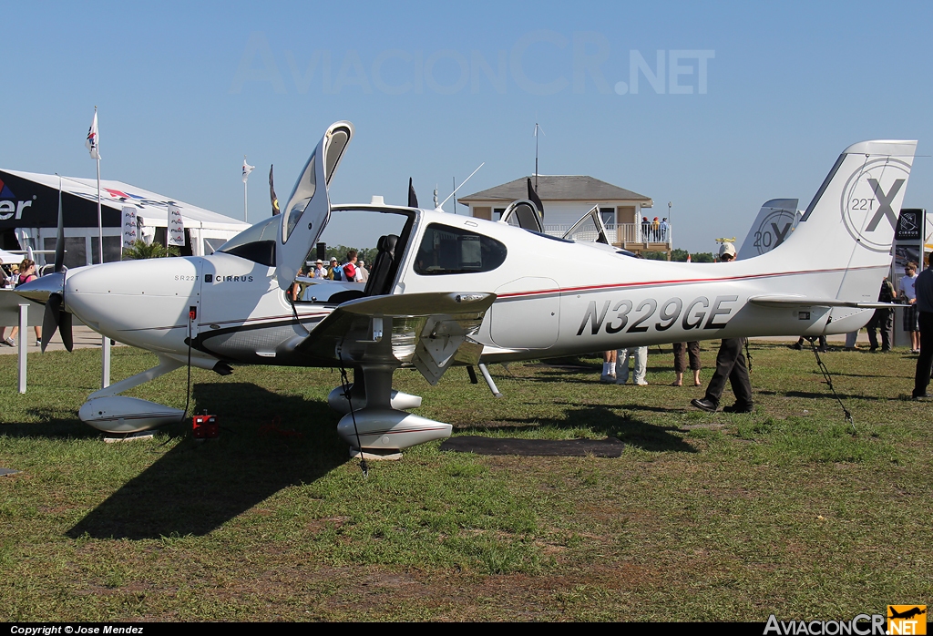 N329GE - Cirrus SR22T - Privado