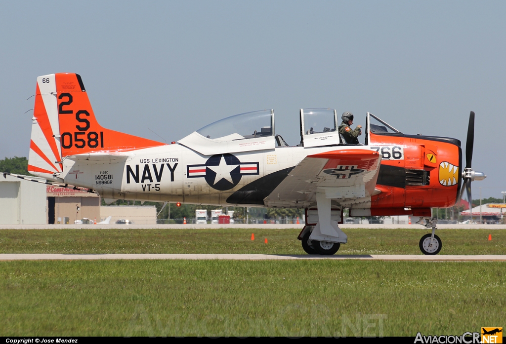 N688GR - North American T-28C Trojan - Privado