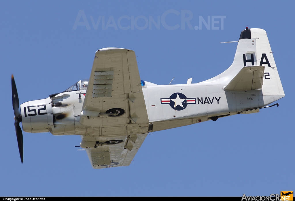 N65164 - Douglas EA-1E Skyraider (AD-5W) - Privado