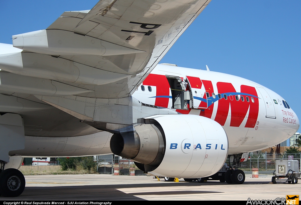 PT-MVD - Airbus A330-223 - TAM