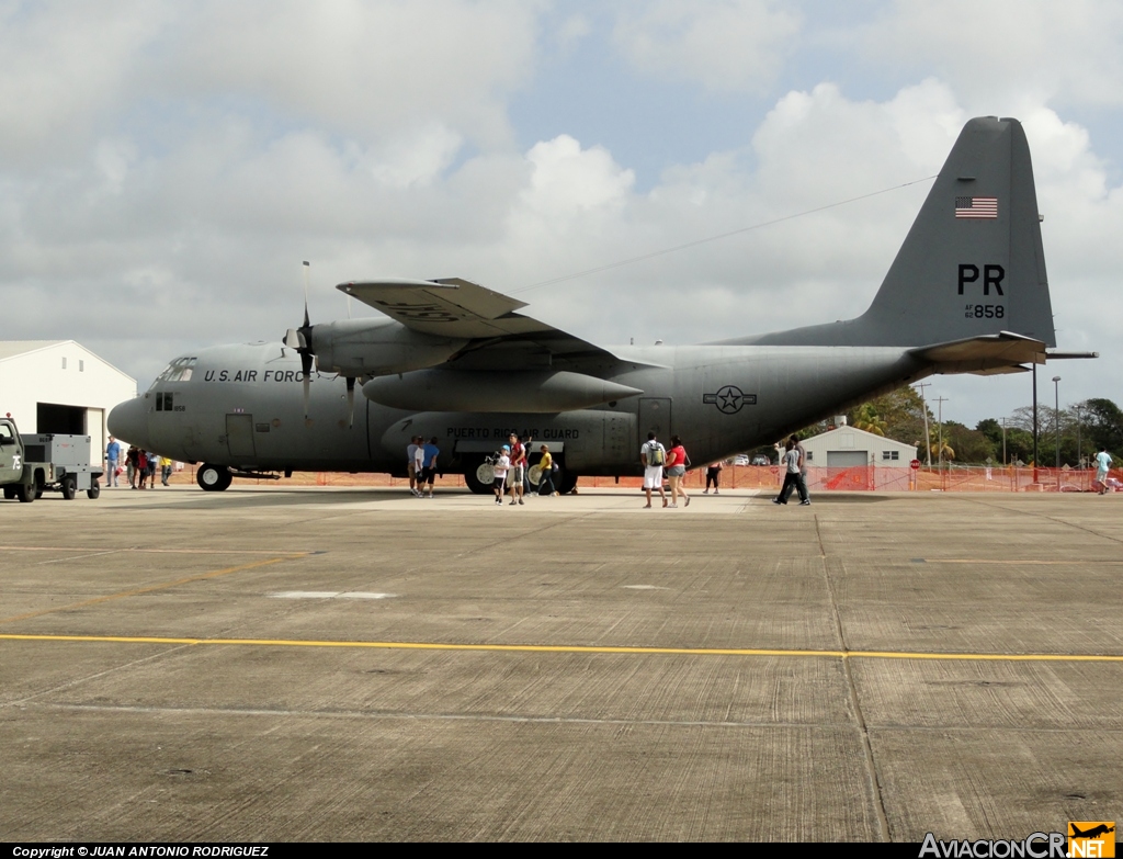 62-1858 - Lockheed C-130E Hercules (L-382) - Guardia Nacional Aerea de Puerto Rico