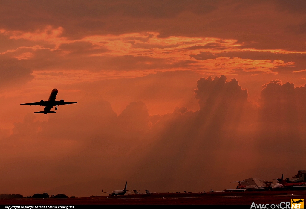 MROC - Aeropuerto - Rampa