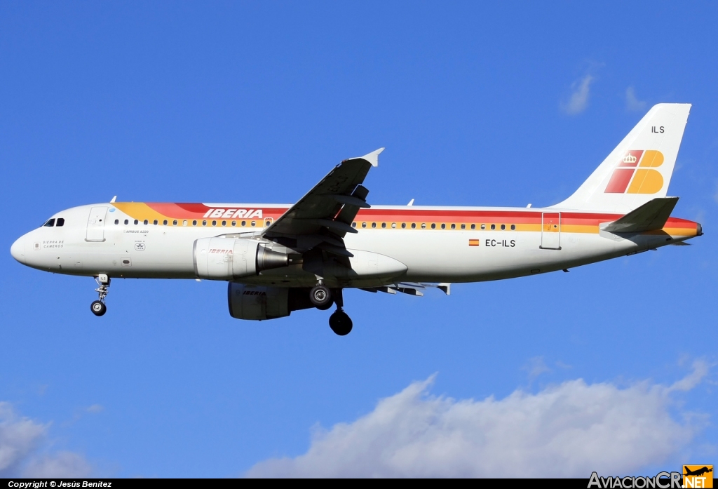 EC-ILS - Airbus A320-214 - Iberia