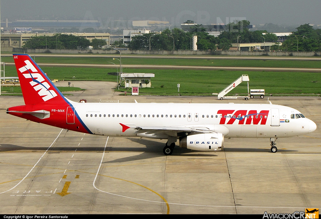 PR-MAK - Airbus A320-232 - TAM