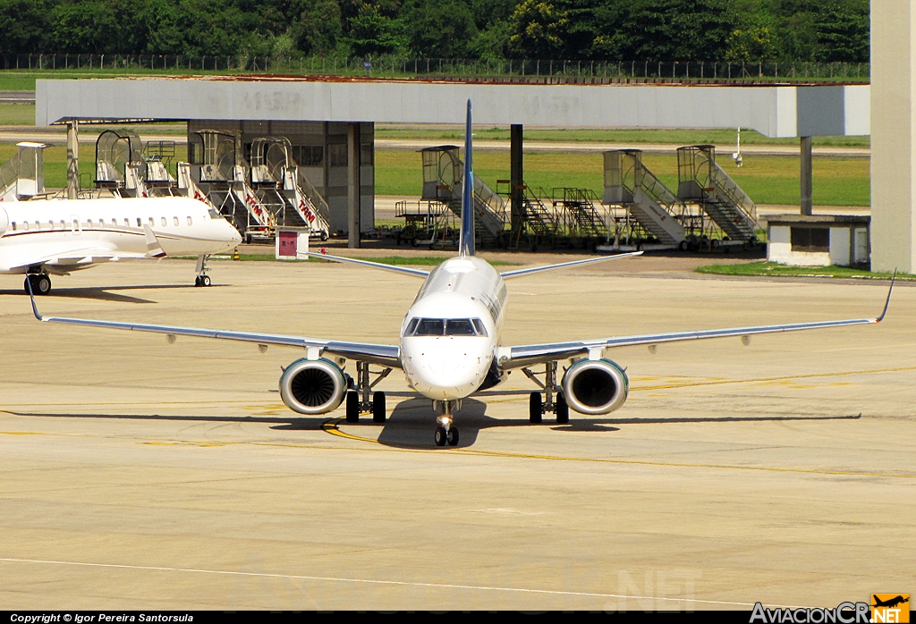 PR-AYS - Embraer ERJ-190-200LR - Azul