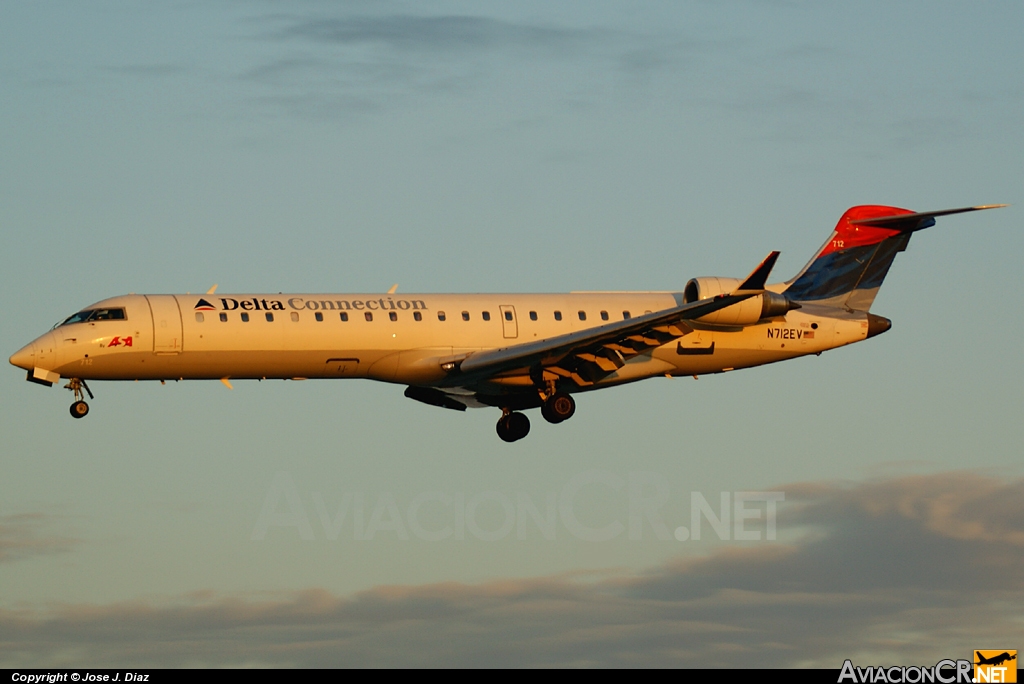 N712EV - Canadair CL-600-2C10 Regional Jet CRJ-701ER - Delta Connection (Atlantic Southeast Airlines)