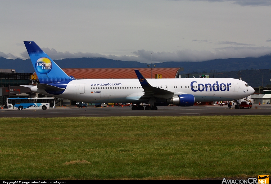 D-ABUE - Boeing 767-330/ER - Condor