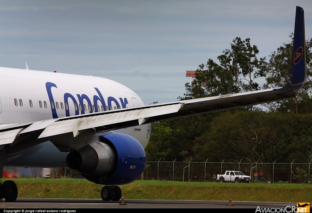 D-ABUE - Boeing 767-330/ER - Condor