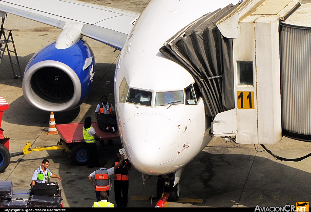 LV-BZA - Boeing 737-76N - Aerolineas Argentinas