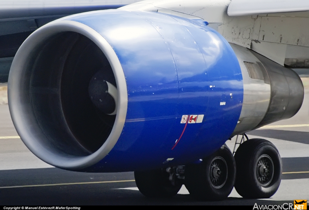 D-ABUE - Boeing 767-330/ER - Condor