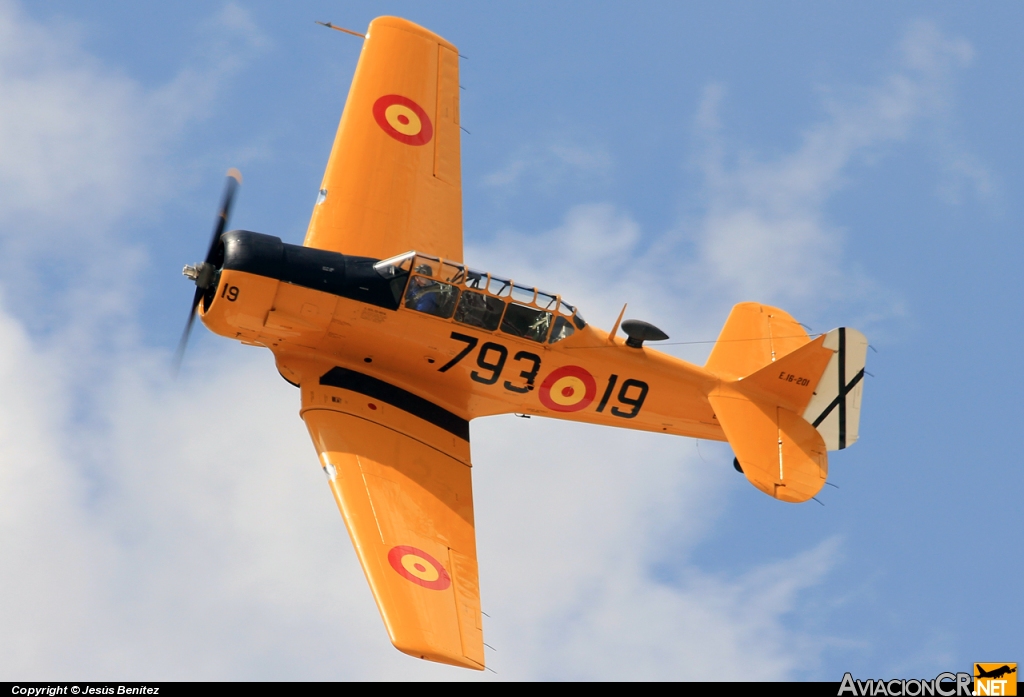 EC-DUN - North American T-6G Texan - FIO (Fundacion Infante de Orleans)