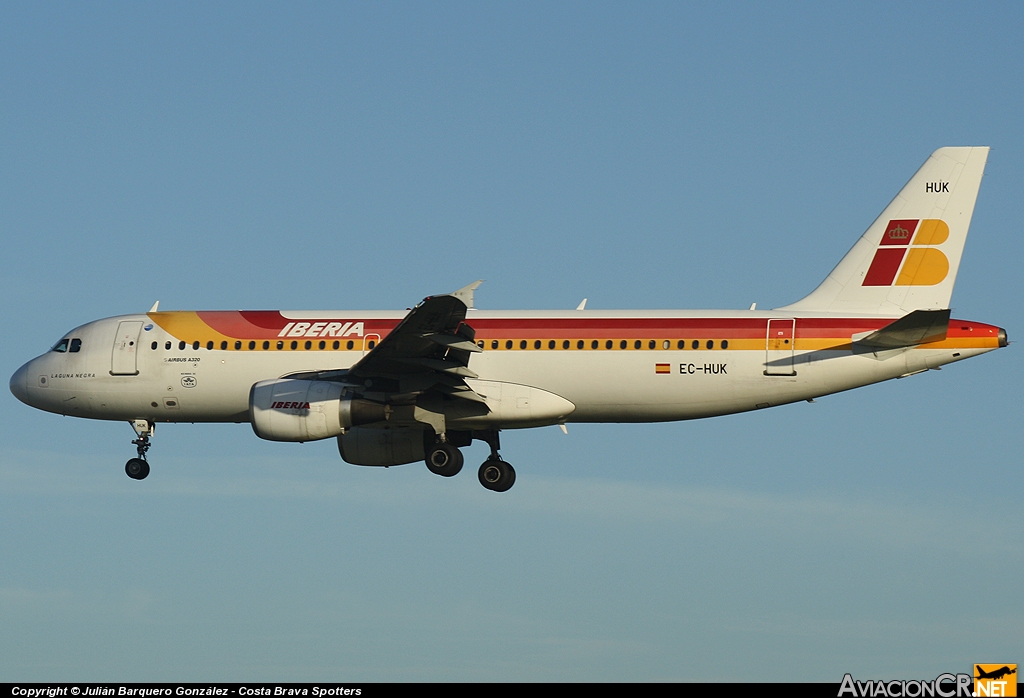 EC-HUK - Airbus A320-214 - Iberia