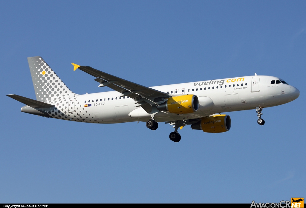 EC-LLJ - Airbus A320-214 - Vueling