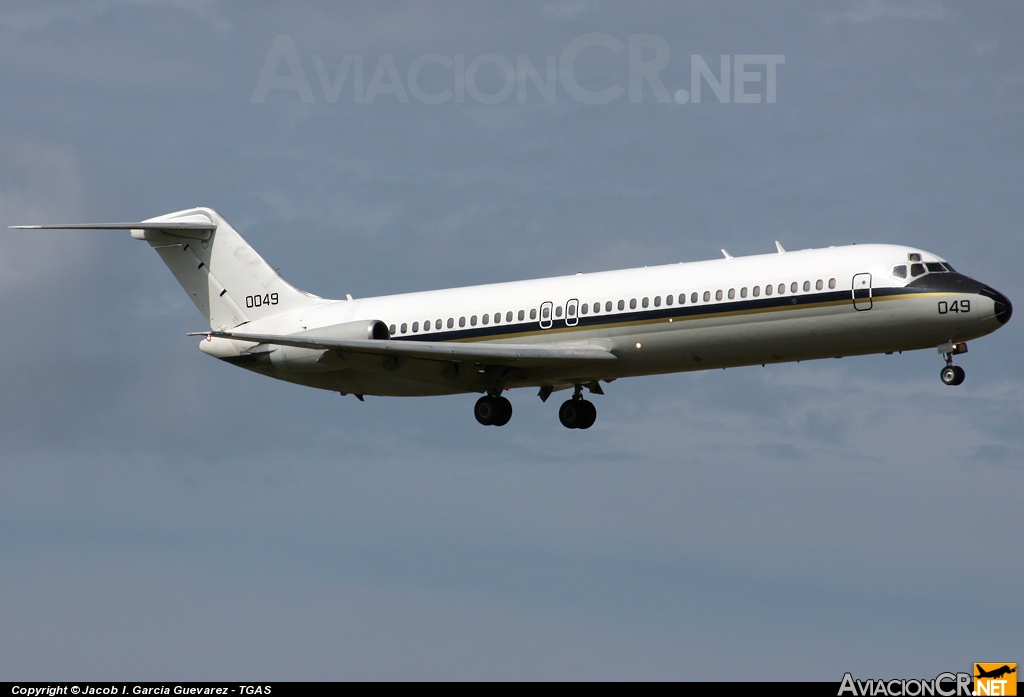 160049 - McDonnell Douglas C-9B Skytrain II (DC-9-32CF) - USA - Marina/NAVY