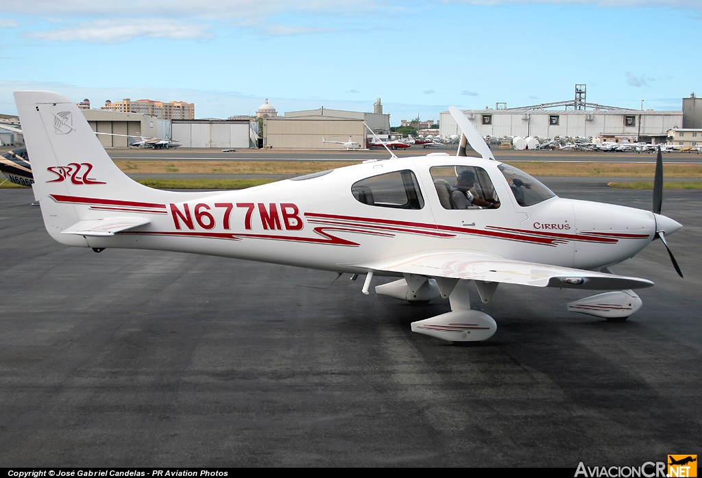 N677MB - Cirrus SR22 - Privado