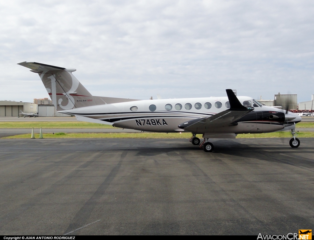N748KA - Beechcraft Super King Air 350i (B300) - Privado