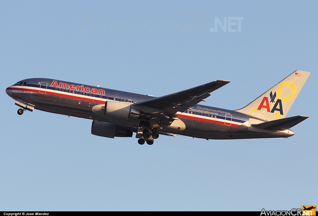 N320AA - Boeing 767-223 - American Airlines