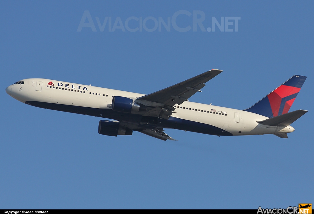 N144DA - Boeing 767-332 - Delta Airlines