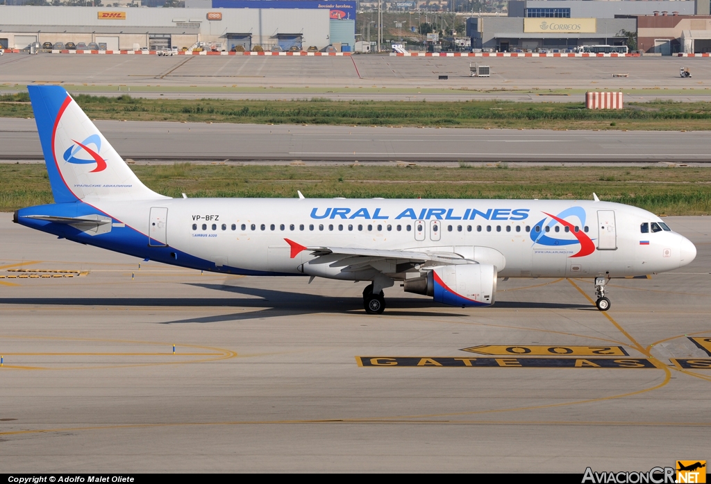 VP-BFZ - Airbus A320-214 - URAL-AIRLINES