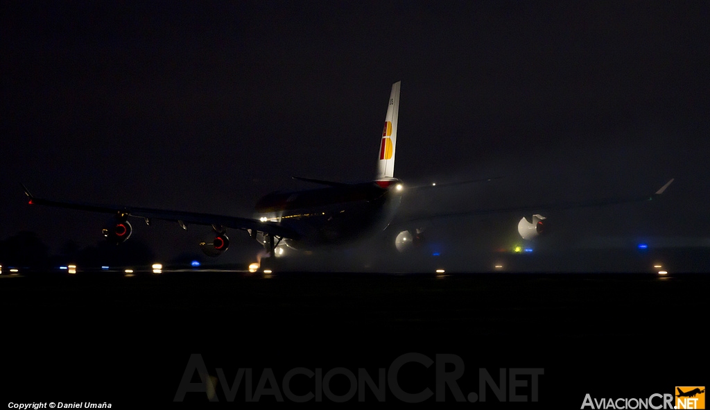 EC-LKS - Airbus A340-313X - Iberia