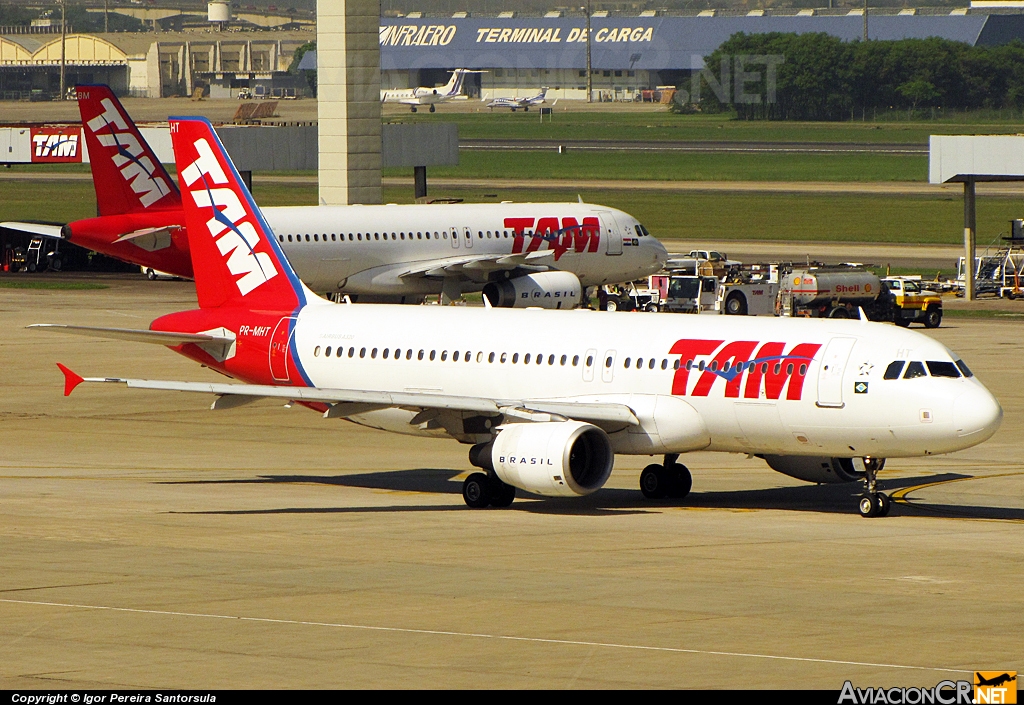 PR-MHT - Airbus A320-214 - TAM