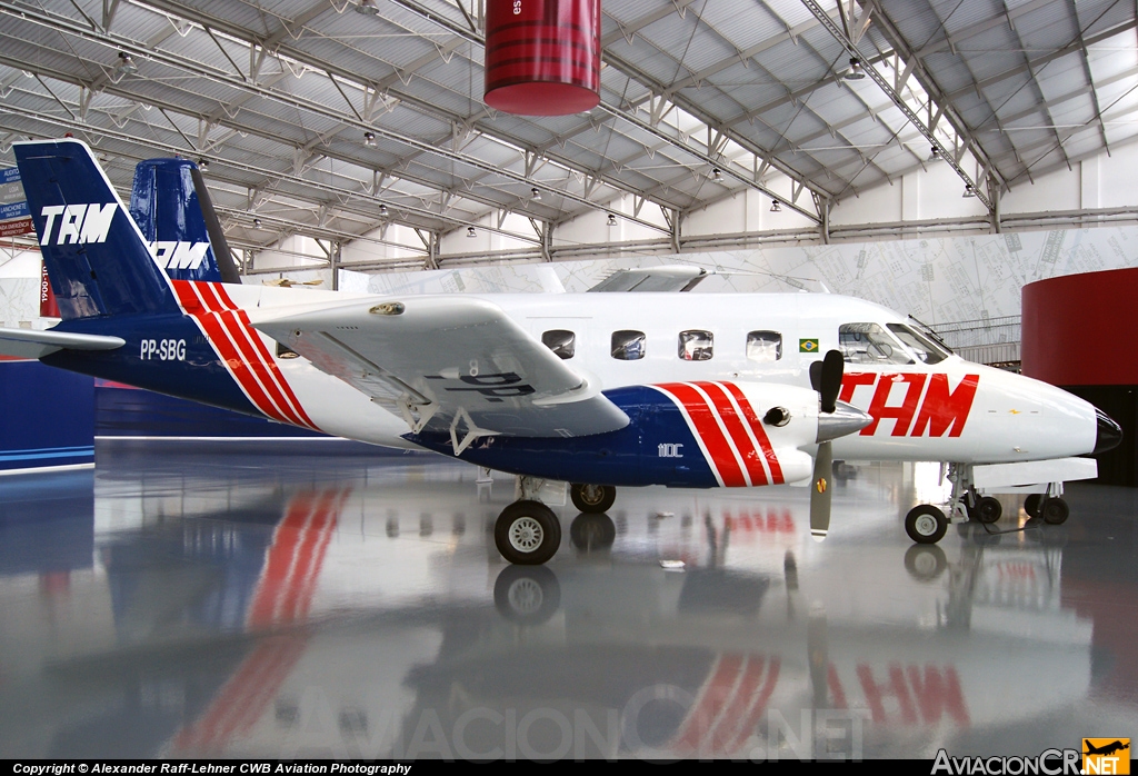 PP-SBG - Embraer EMB-110 Bandeirante - TAM