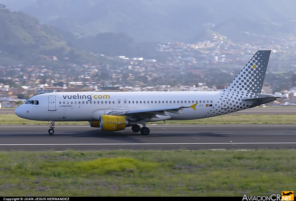 EC-JYX - Airbus A320-214 - Vueling