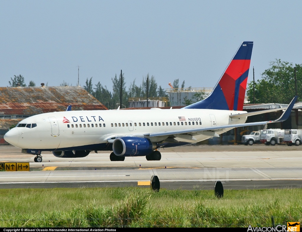 N305DQ - Boeing 737-732 - Delta Air Lines