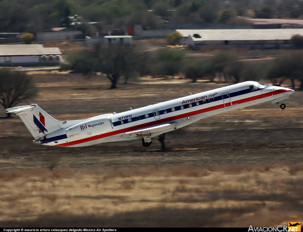 N711PH - Embraer EMB-135LR (ERJ-135LR) - American Eagle