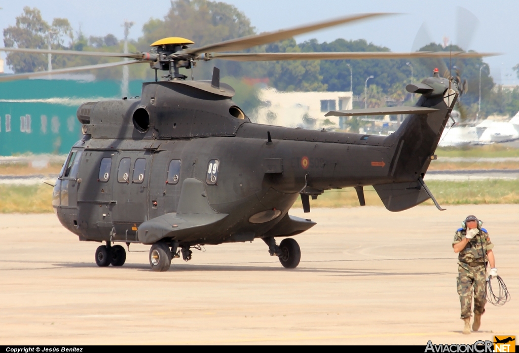 HU.21-11 - Aerospatiale AS 332B1 Super Puma - Ejercito de Tierra de España