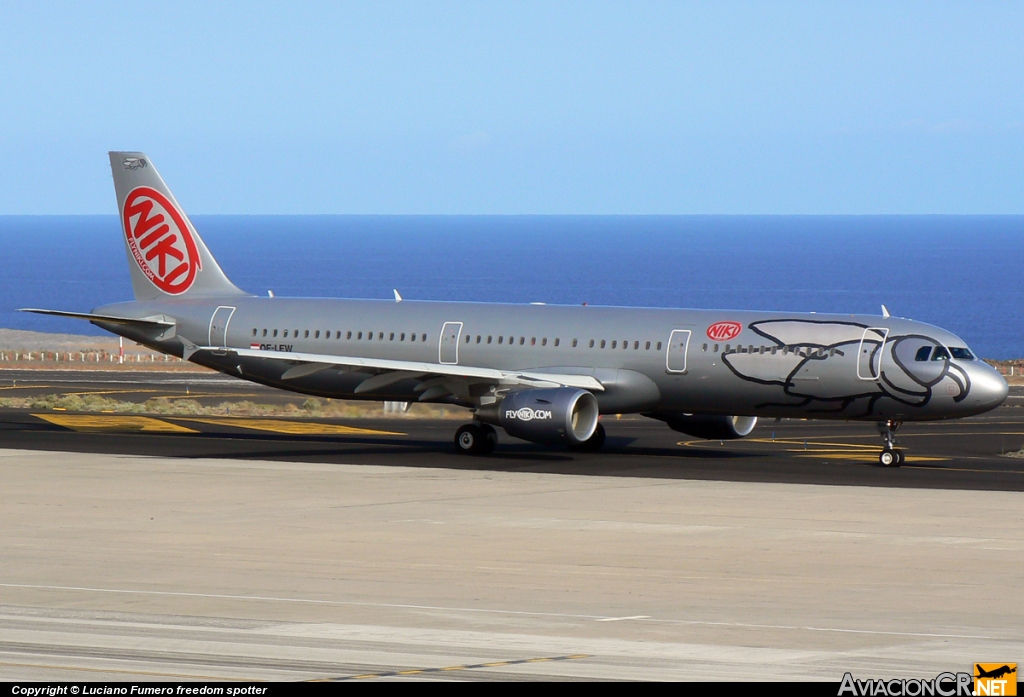 OE-LEW - Airbus A321-211 - NIKI