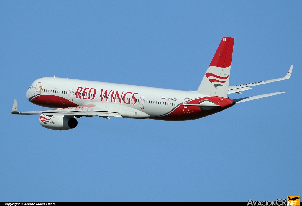 RA-64050 - Tupolev Tu-204-100v - Red Wings