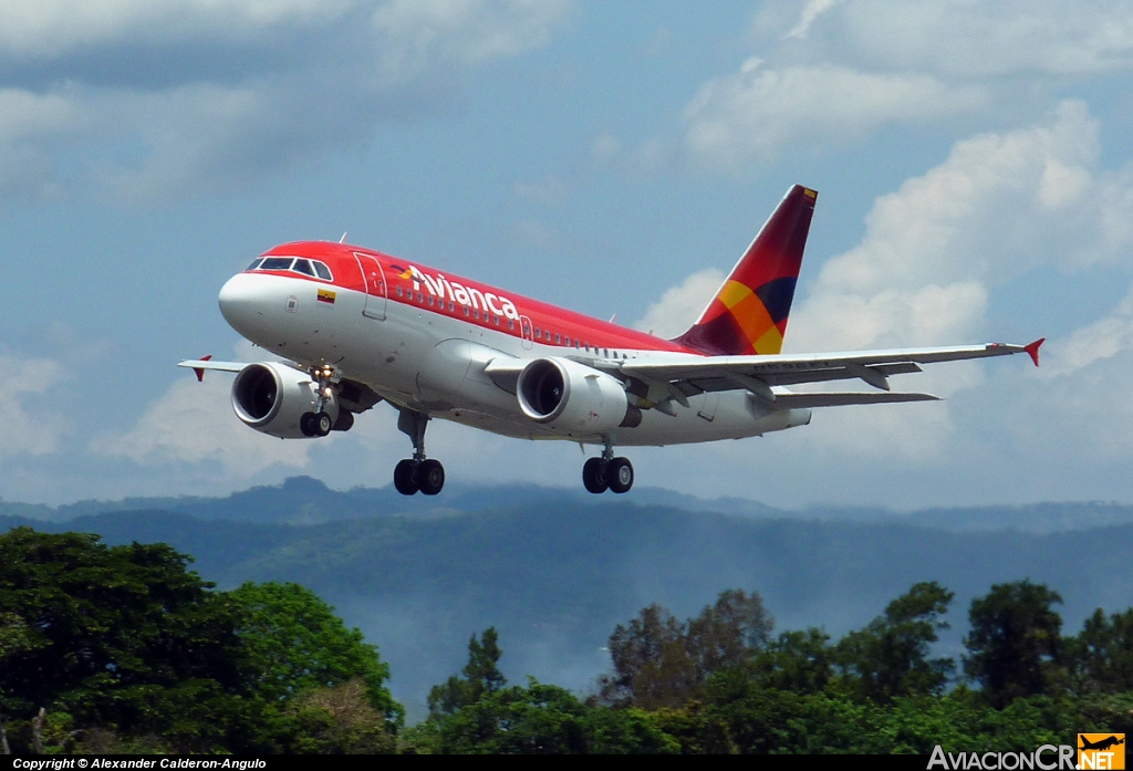 N596EL - Airbus A318-111 - Avianca