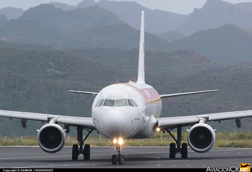 EC-HUH - Airbus A321-211 - Iberia