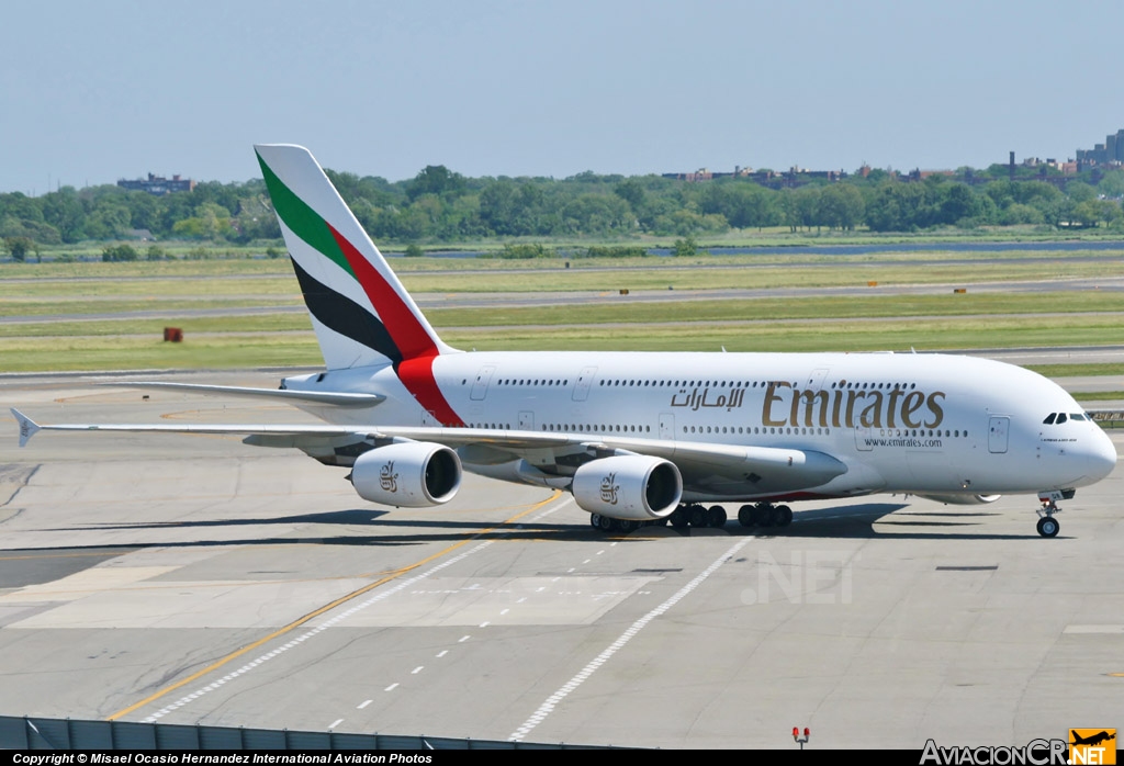 A6-EDB - Airbus A380-861 - Emirates