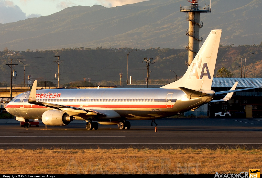 N932AN - Boeing 737-823 - American Airlines