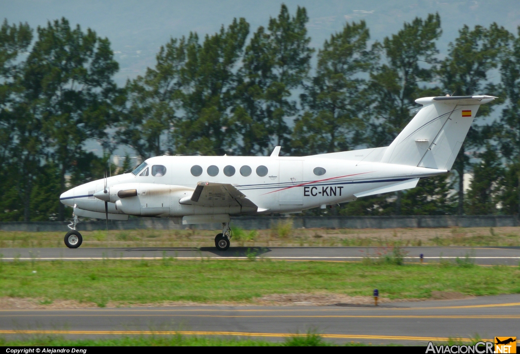 EC-KNT - Beechcraft Super King Air 200 - Privado