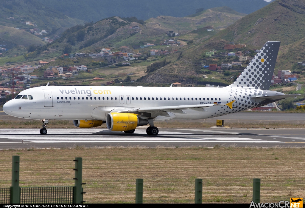 EC-KDT - Airbus A320-216 - Vueling