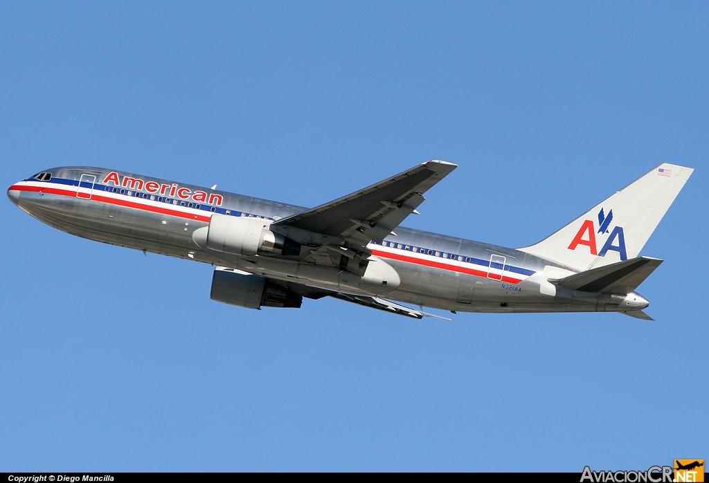N321AA - Boeing 767-223 - American Airlines