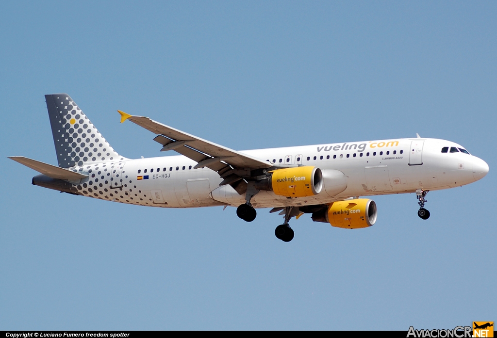 EC-HQJ - Airbus A320-214 - Vueling