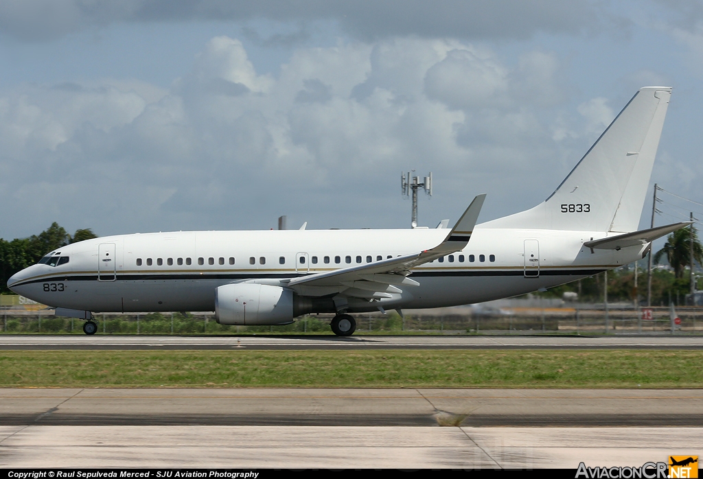 165833 - Boeing C-40A Clipper (737-7AFC) - USA - Navy