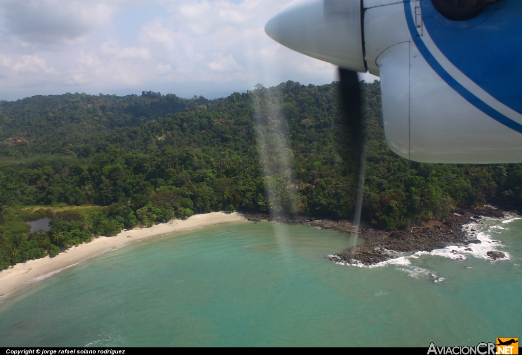 TI-ATZ - de Havilland DHC-6-200 Twin Otter - Aviones Taxi Aéreo S.A (ATASA)