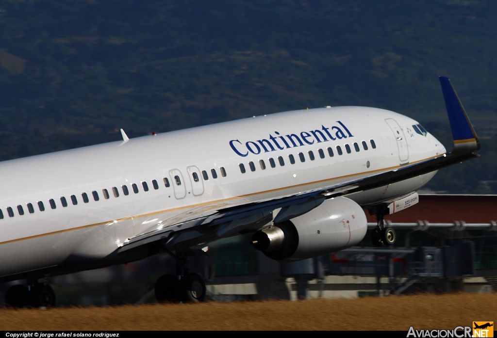 N79521 - Boeing 737-824 - Continental Airlines