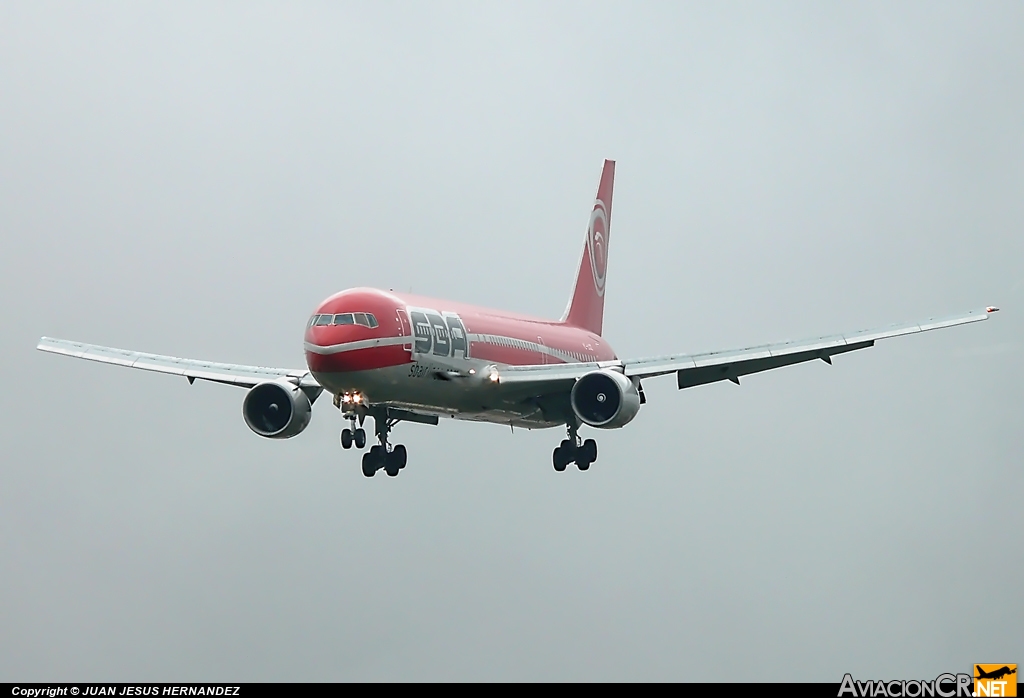YL-LCZ - Boeing 767-3Y0/ER - Santa Bárbara Airlines