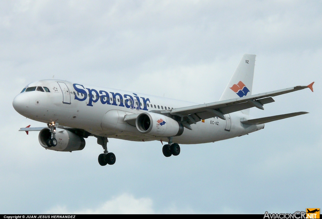 EC-IIZ - Airbus A320-232 - Spanair