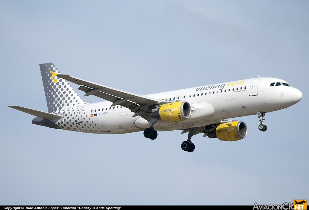 EC-ICQ - Airbus A320-211 - Vueling