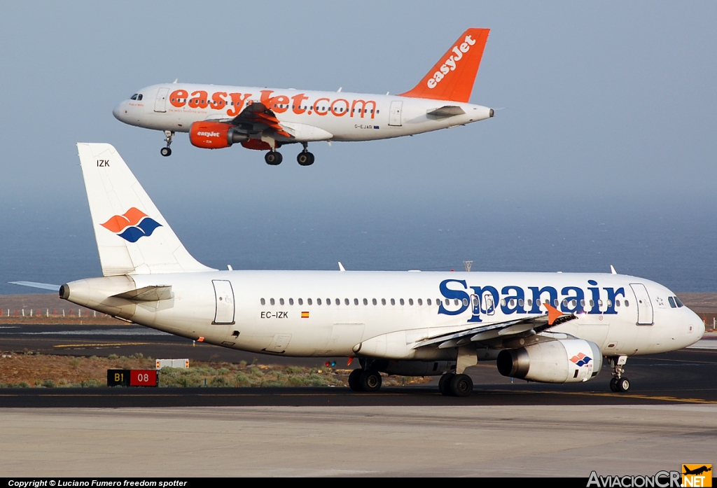 EC-IZK - Airbus A320-232 - Spanair